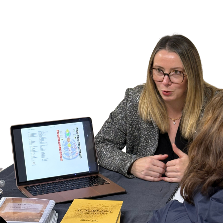 design humain livre une femme qui tient un livre dans les main